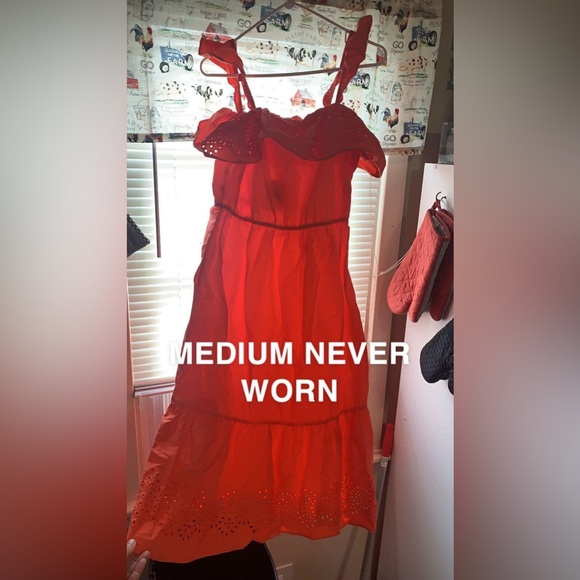 Dress - Picture 1 of 1